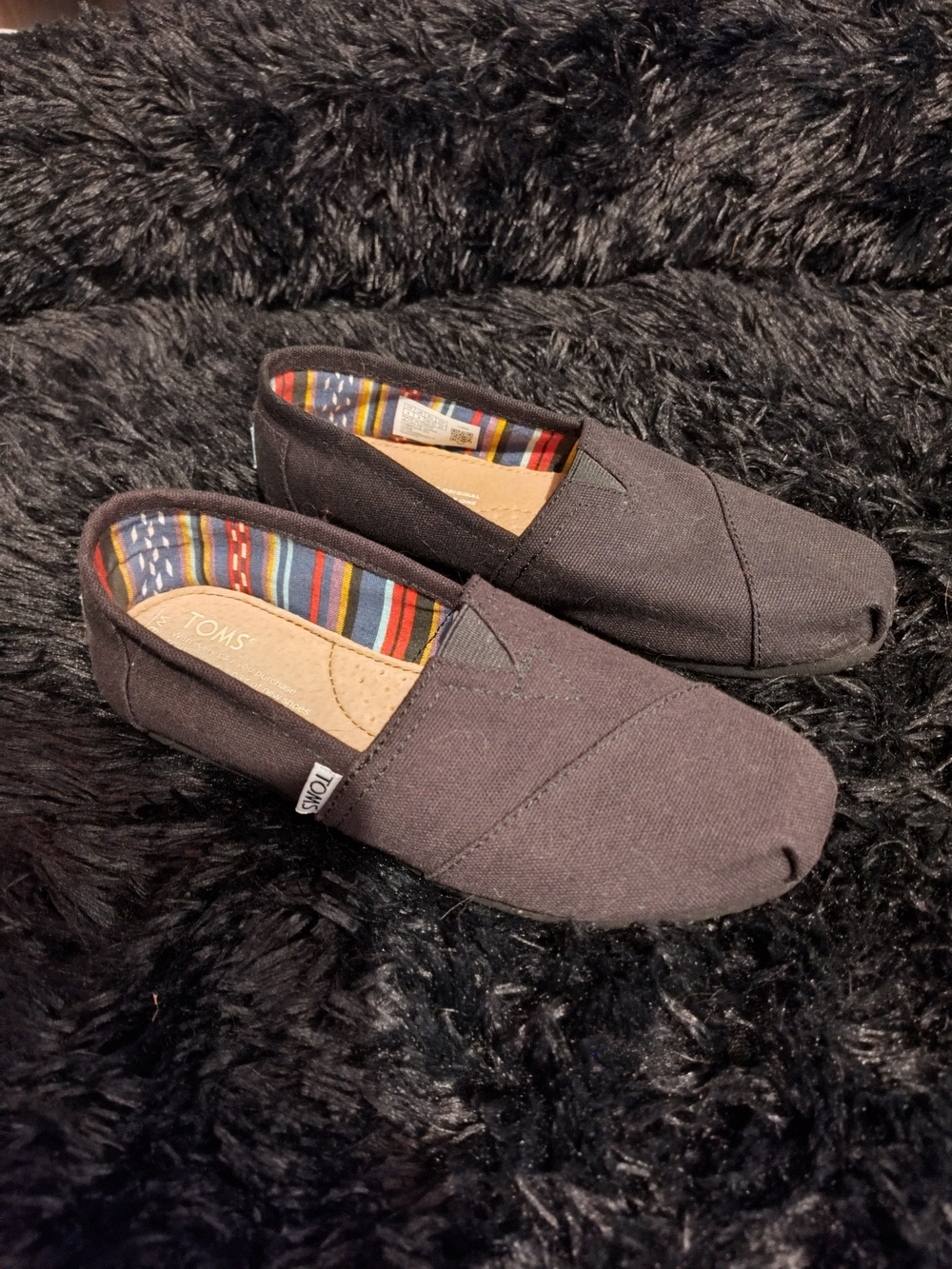 Toms Woman's Classic Slip-Ons